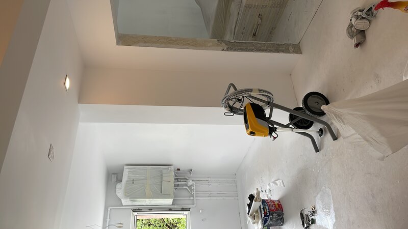 Execut amenajari interioare